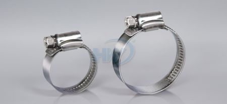 German Type Hose Clamp, Stainless Steel, Clamping Range 5/8" to 1-1/16" (16-27mm) - German Type Hose Clamp